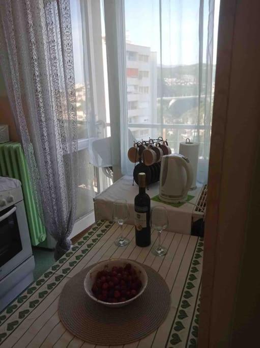Bright And Charming Studio Apartment リエカ エクステリア 写真