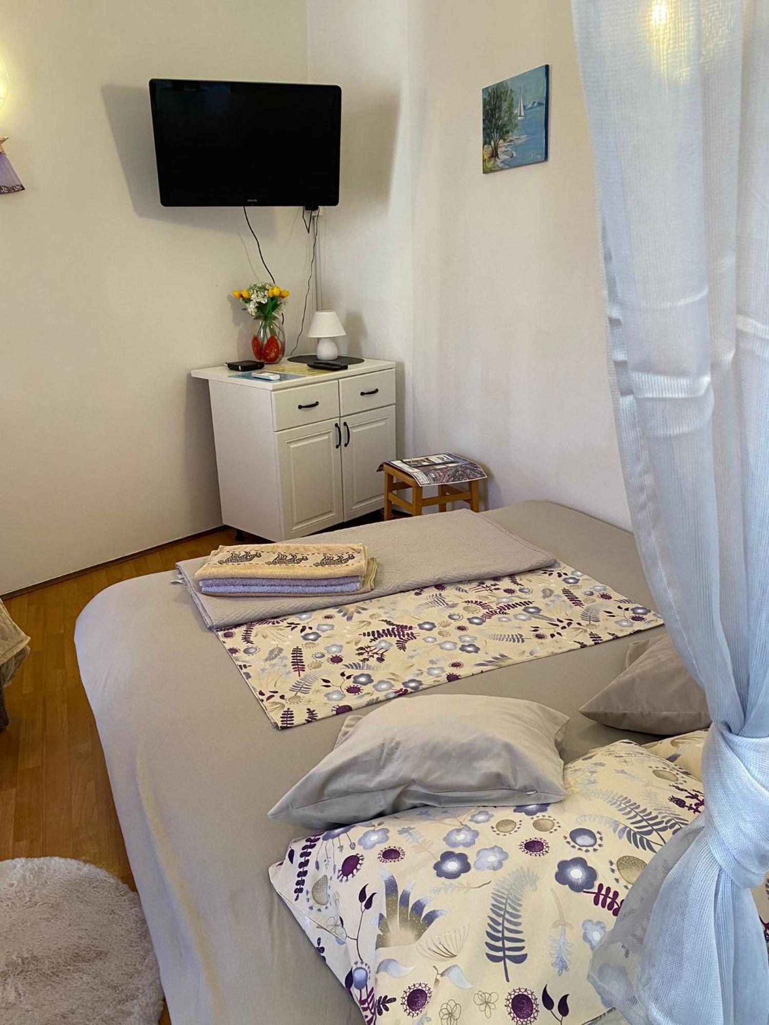 Bright And Charming Studio Apartment リエカ エクステリア 写真