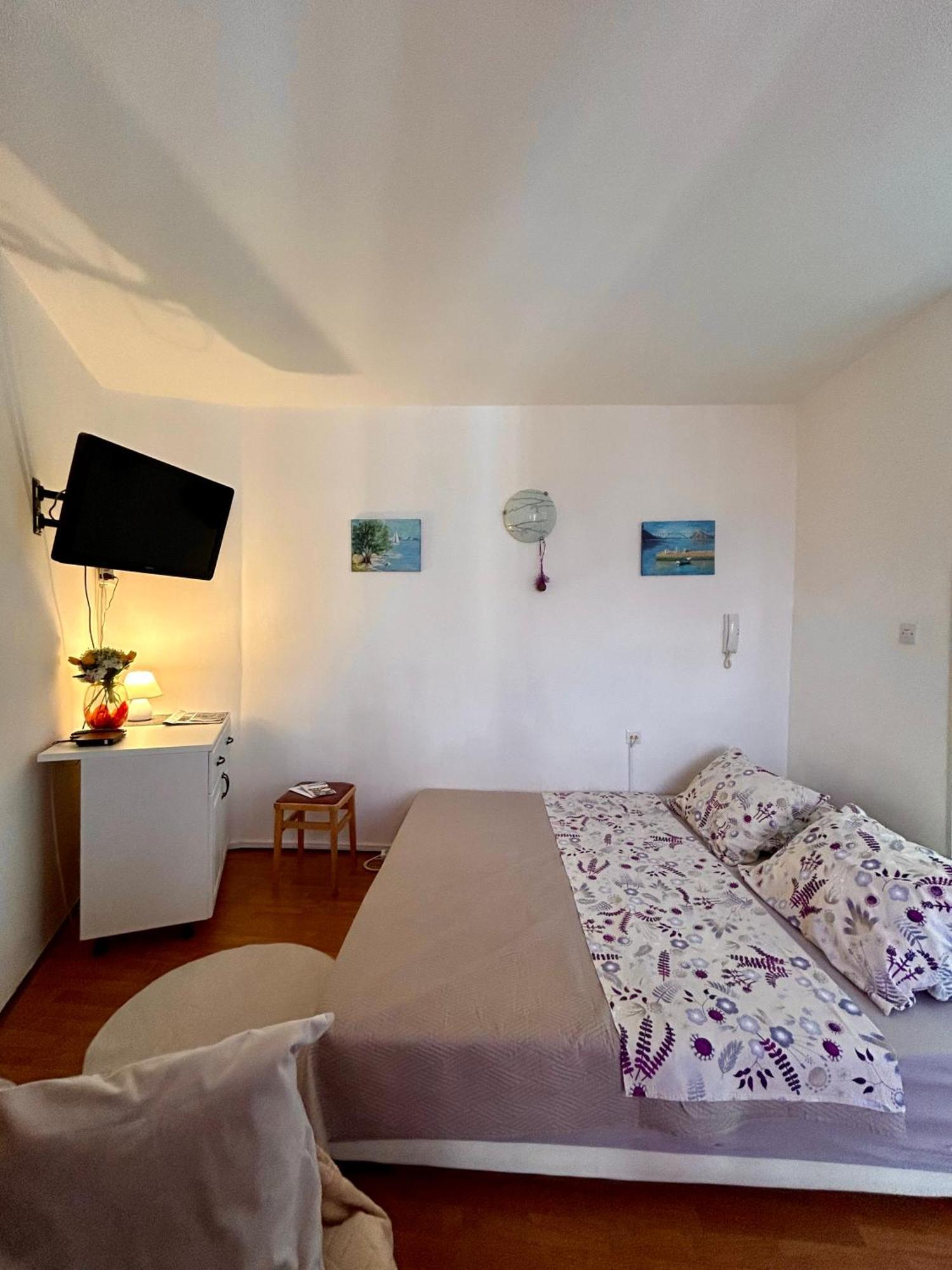 Bright And Charming Studio Apartment リエカ エクステリア 写真